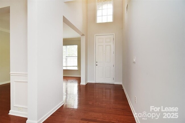 Building Photo - 3401 Daniel Pl Dr