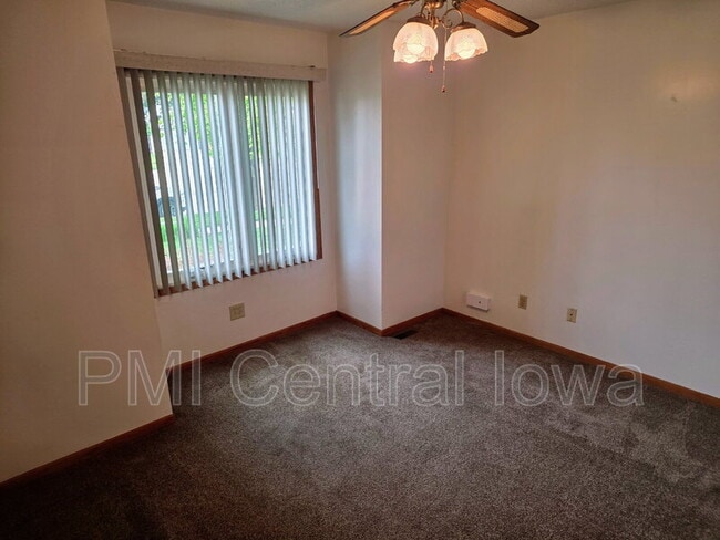 Building Photo - 5310 Brookview Dr