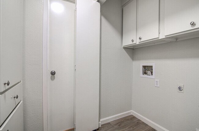 Building Photo - 5301 Indio Cir