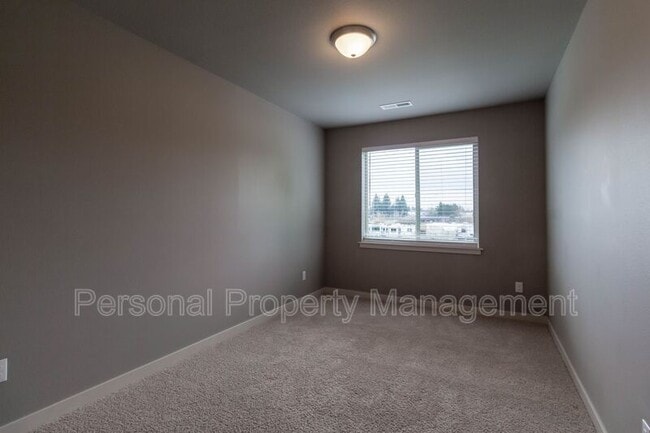 Building Photo - 4313 NE 87th St