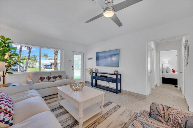 Building Photo - 1300 Mango Isle