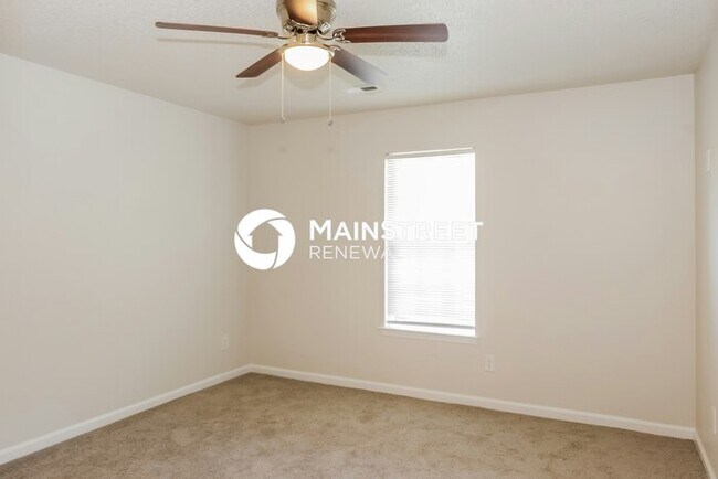 Building Photo - 3 Bedroom Pet-Friendly Home in Toney, AL with Main Street Renewal