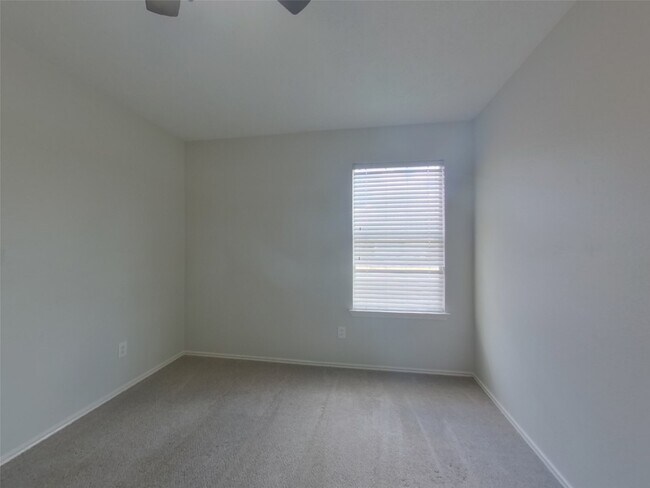 Building Photo - 21607 Fossil Trails Dr