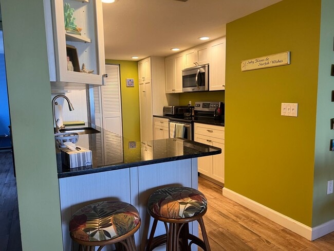 Building Photo - Venice, FL 2BR/2BA Condo in a Gated, Gulf front Community