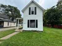 Building Photo - 4 Bedroom 1 Bathroom Just FULLY remodeled