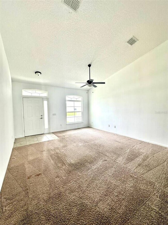 Building Photo - 102 Aurelia Ct