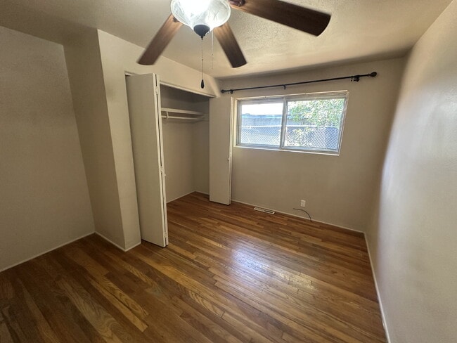 Building Photo - "Charming 2-Bedroom Oasis in Boise's Heart...