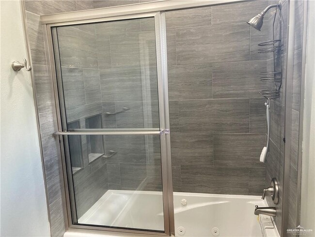 Building Photo - 18 S 6th St