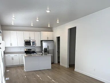 Building Photo - 1642 Blue Flax Dr