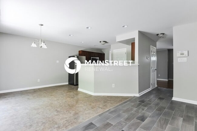 Building Photo - 4 Bedroom Pet-Friendly Home in Fuquay-Varina, NC with Main Street Renewal