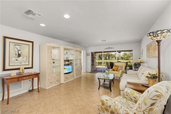 Building Photo - 8689 Querce Ct