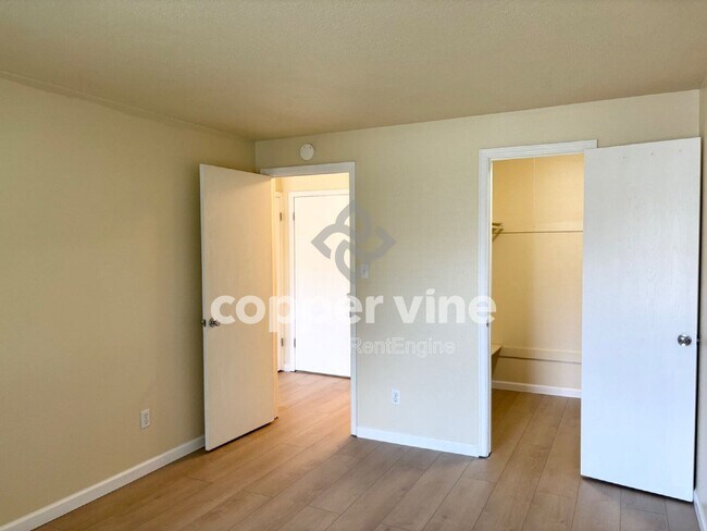 Building Photo - 4245 E 119th Pl
