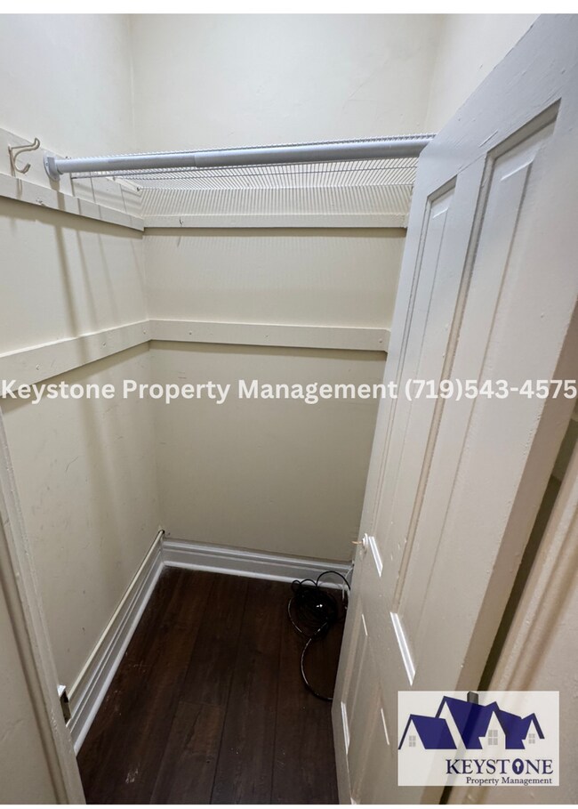 Building Photo - Charming Pet Friendly House 2 Bedroom/1.5 ...