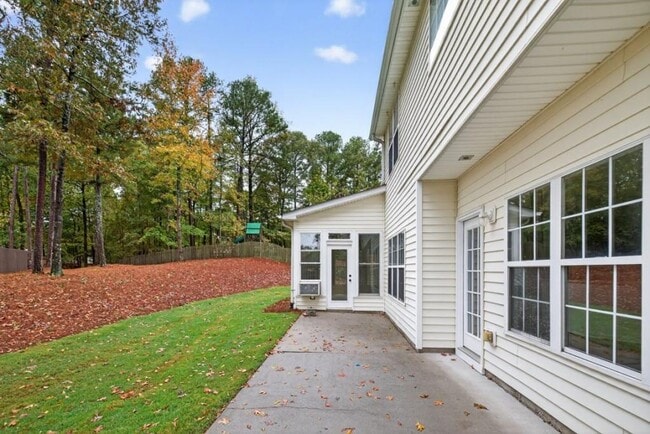 Building Photo - 2467 Bittersweet Cir