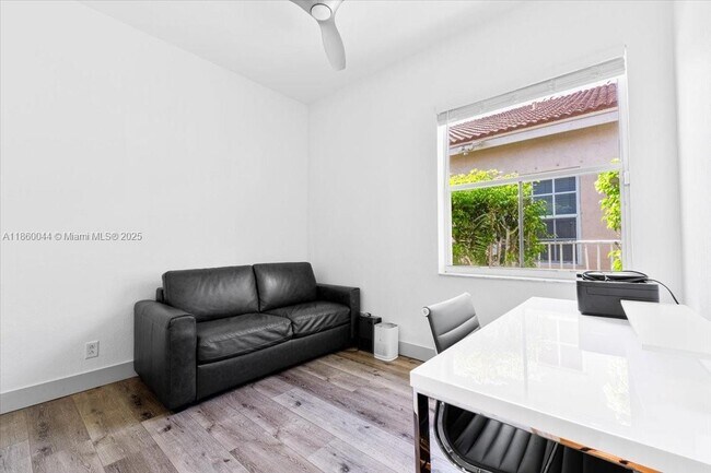 Building Photo - 830 Lavender Cir