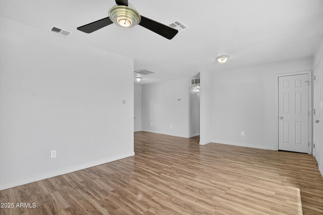 Building Photo - 1410 S 24th Ave