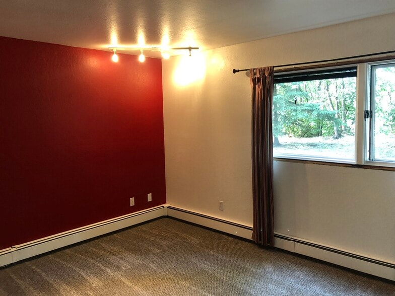 Bedroom - 239 W Cook Ave