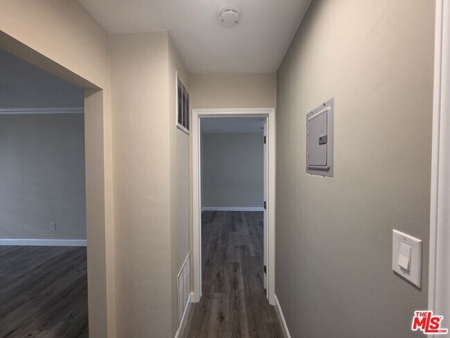 Building Photo - 7972 Norton Ave