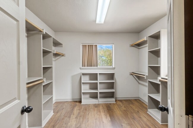 Building Photo - Decatur 3 Bedroom 2 Bathroom