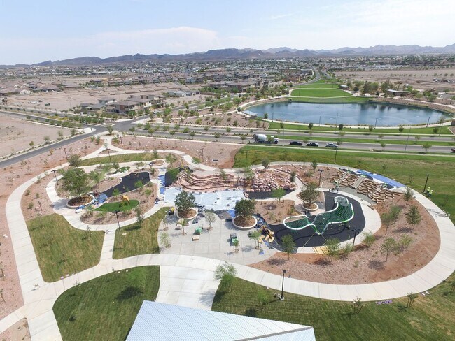 Building Photo - 4 BED 3.5 BATH 2 CAR GARAGE HOME w/ LOFT, ...