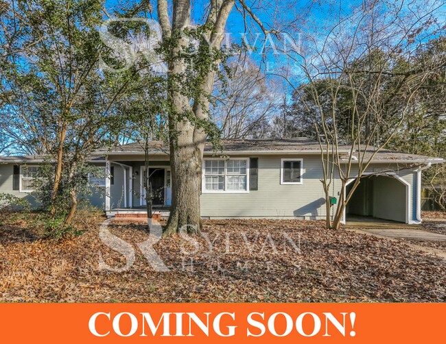 Primary Photo - This 3 bedroom, 2 bathroom home on approxi...