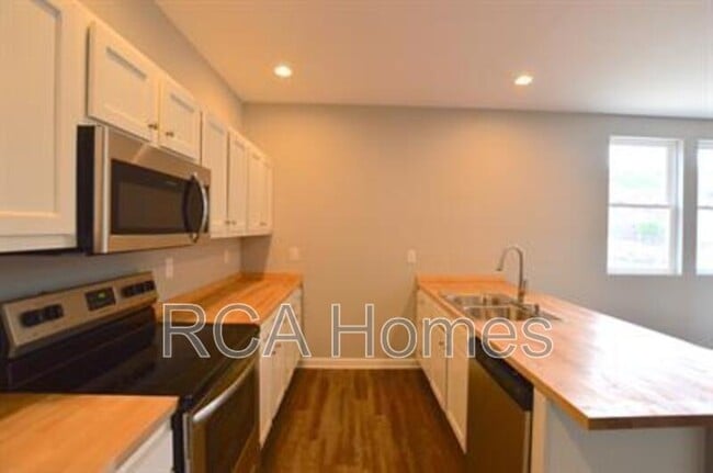 Building Photo - 3501 N Illinois St