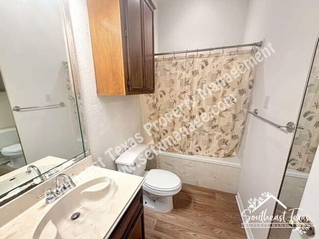 Building Photo - 30 Stephens Ln