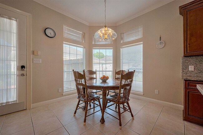 Building Photo - 4707 Gladesdale Park Ln