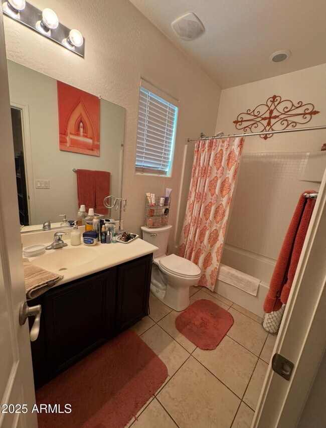 Building Photo - 40571 W Park Hill Dr