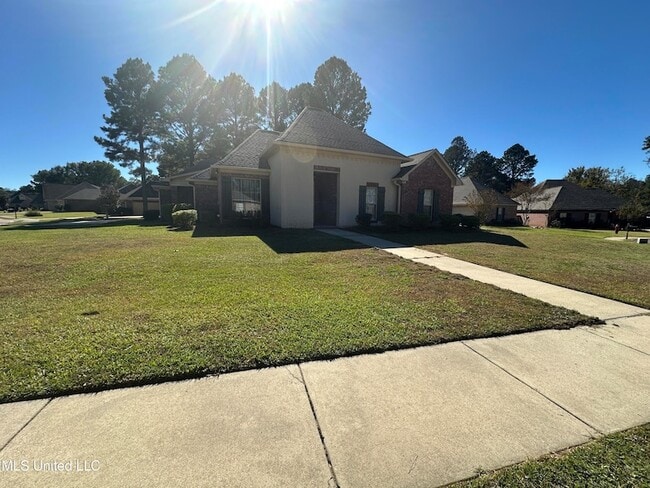 Primary Photo - 101 Cedar Green Cove