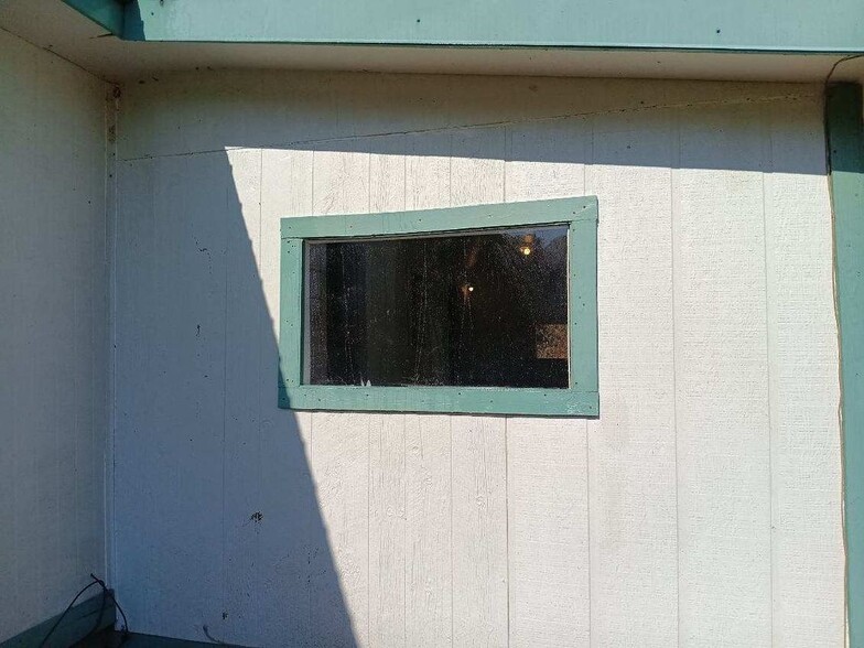 Building Photo - 960 County Rd 662