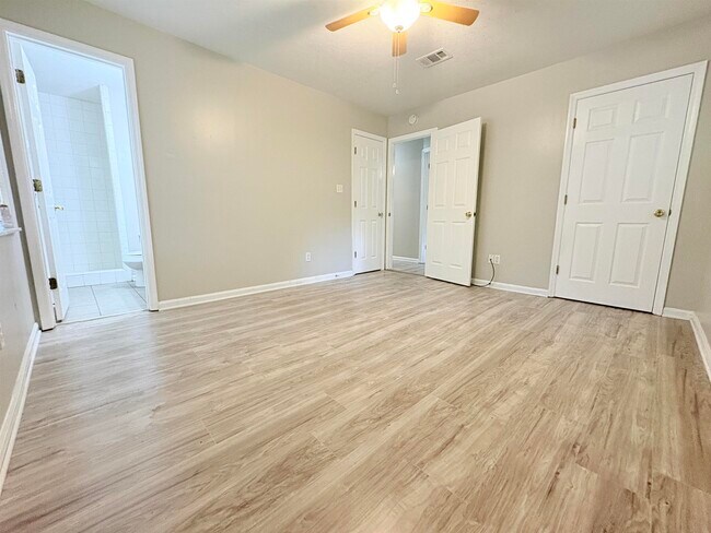 Building Photo - 1840 Devra Dr