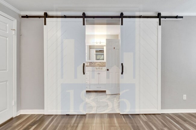 Building Photo - 11301 Taterwood Dr