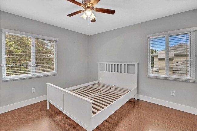 Building Photo - 10301 Panama St