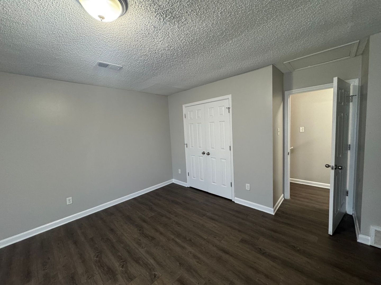 Building Photo - 5164 Walton Lake