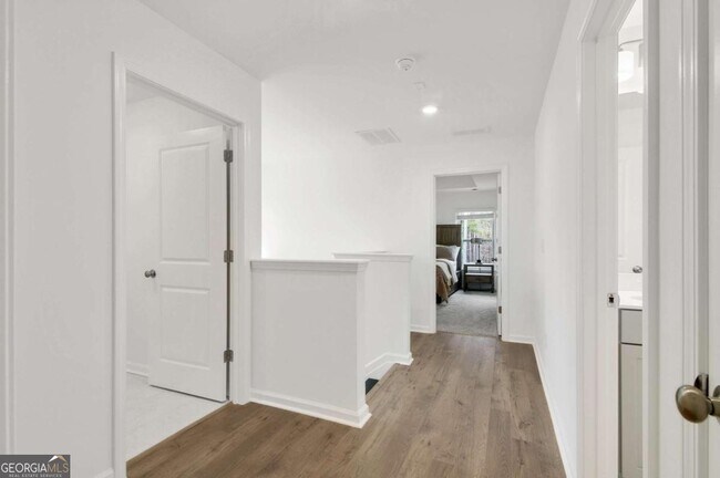 Building Photo - 4010 Pierson Trce