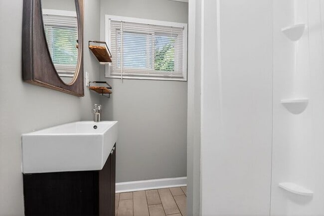 Building Photo - Charming 2BD/1BA Condo on Pecan Ave!