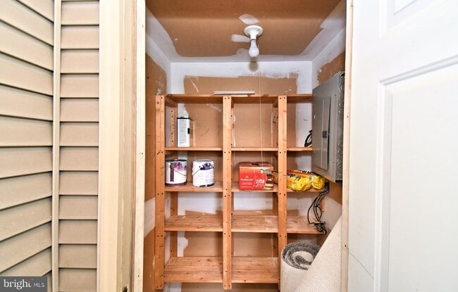 Building Photo - 3208 Danbury Ct