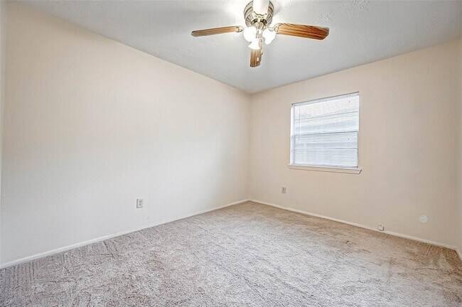 Building Photo - 9915 Towne Tower Ln