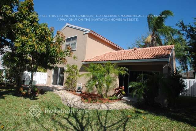 Building Photo - 889 NW 97th Ave