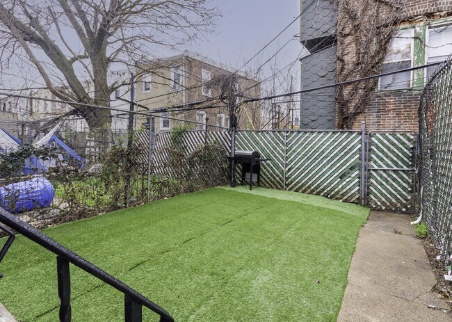 Building Photo - 5607 Springfield Ave