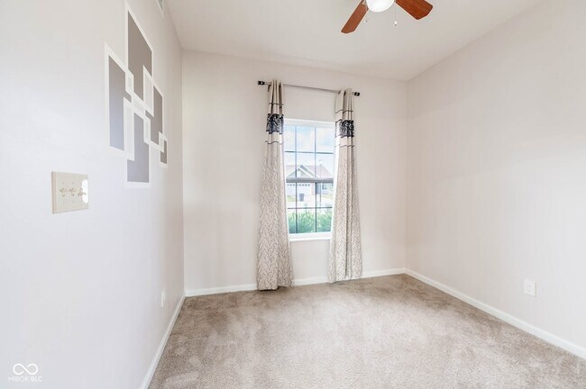 Building Photo - 899 Briarstone Dr