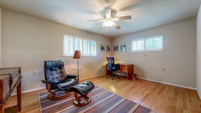 Building Photo - 4560 Sullivan Ct