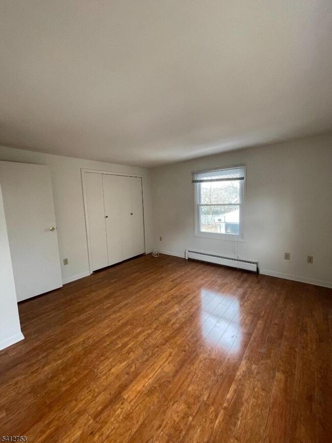 Building Photo - 278 Morris St