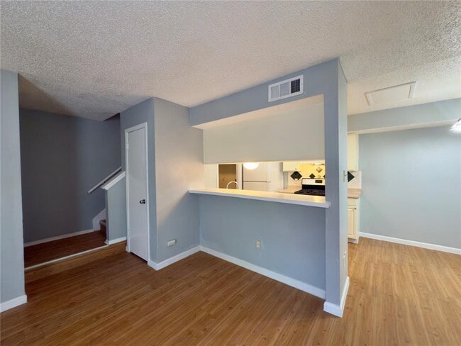 Building Photo - 1312 Southport Dr