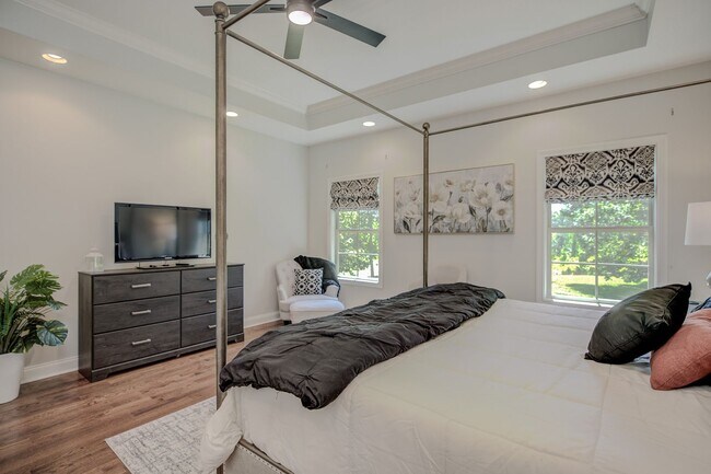 Building Photo - Fully Furnished, Short Term Rental, 1 Mont...