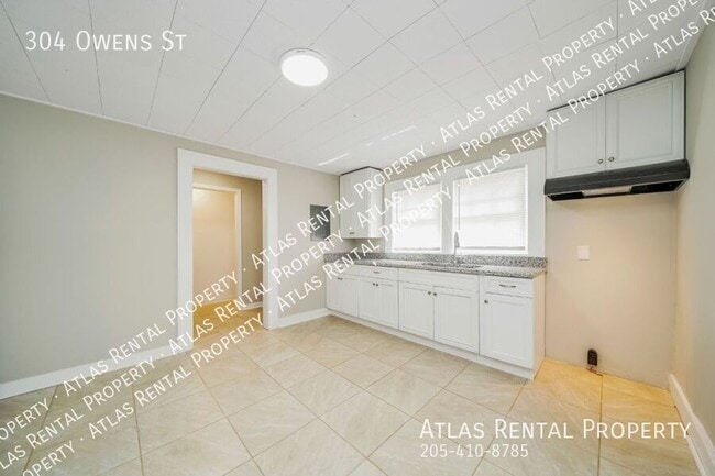 Building Photo - 304 Owens St