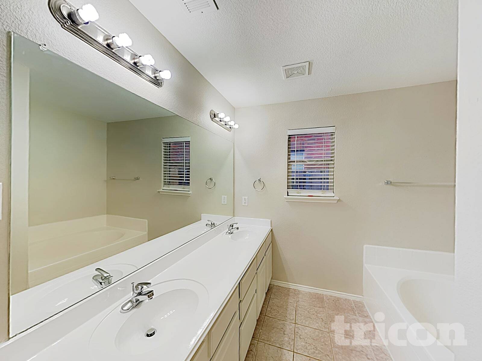 Building Photo - 2934 Margeaux Dr