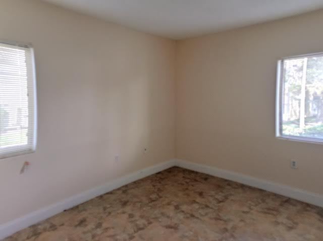 Building Photo - 304 Cherokee Ct