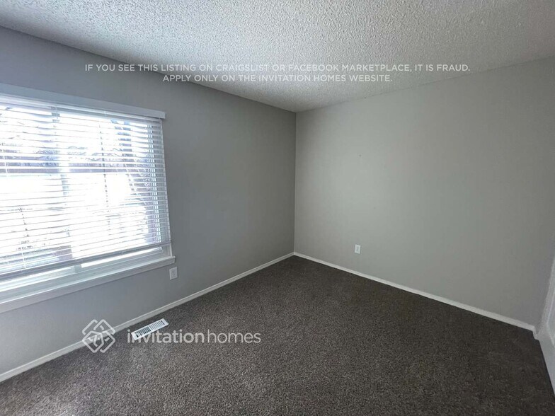 Building Photo - 9453 Cobblecrest Dr